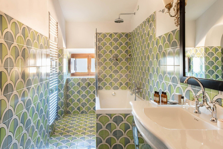 Bathroom 5, La Posta Vecchia Hotel, Rome