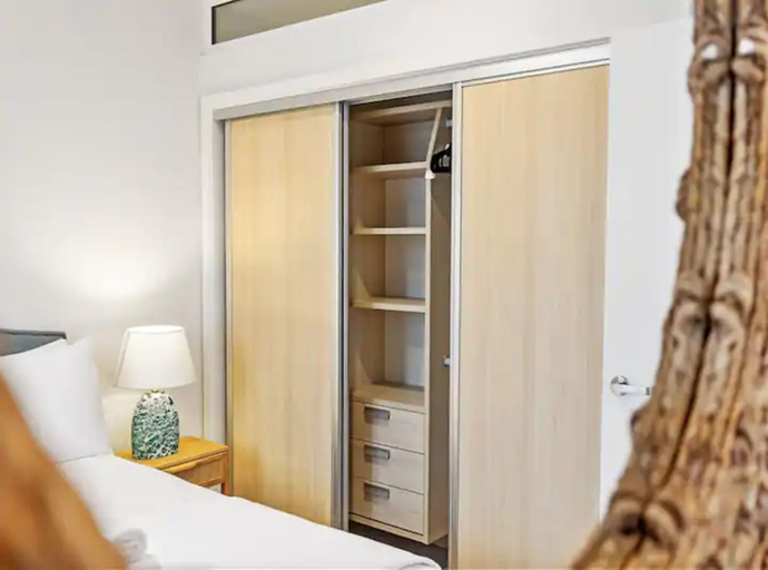 Bedroom 3, Convenient Modern 2-Bedroom Unit With Free Parking, Waitakere