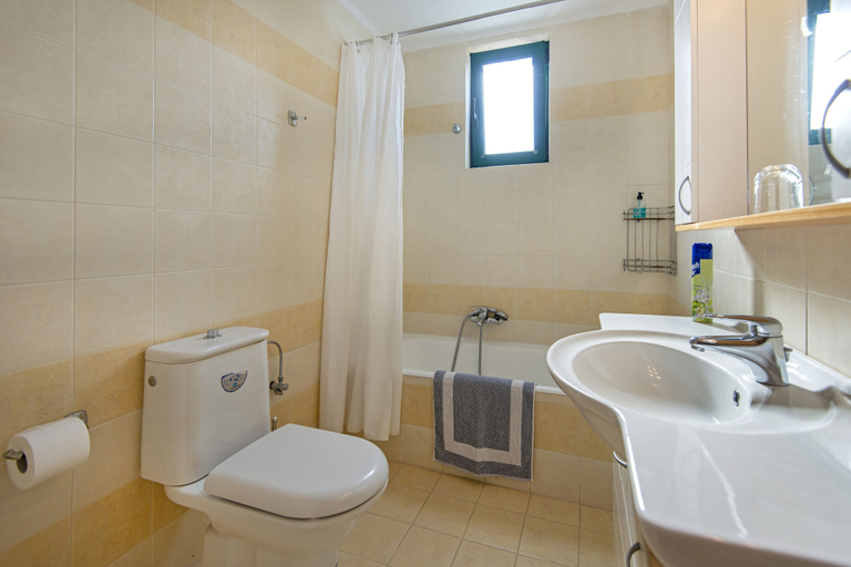 Bathroom 3, THERETRA KIOTARI VILLAS, South Aegean