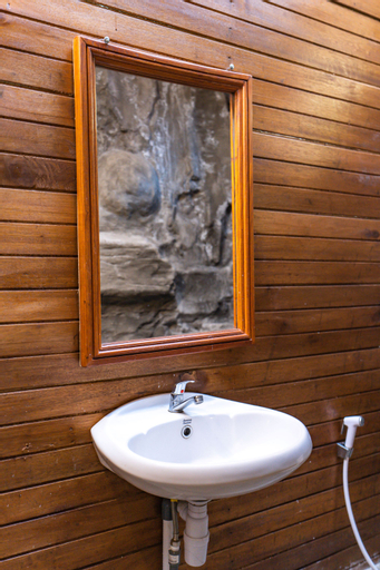 Bathroom 14