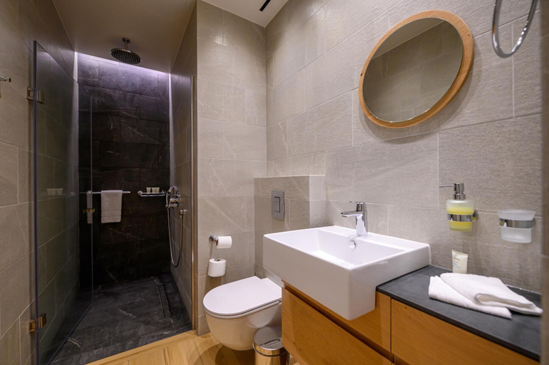 Bathroom, Kyma Deluxe 2 Bedroom Suite, Peloponnese