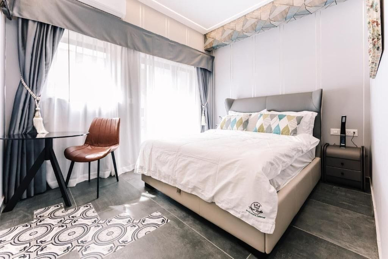 Bedroom 5, King's rooftop suites