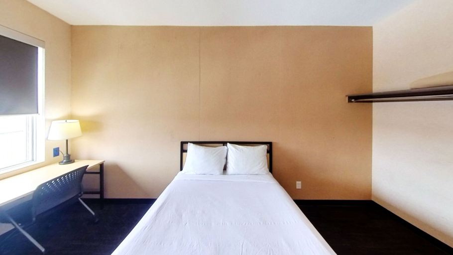 Bedroom 4, Residence & Conference Centre - Ottawa West, Ottawa