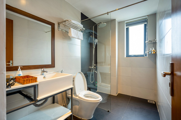 Bathroom 3, The Present River Hoi An, Da Nang