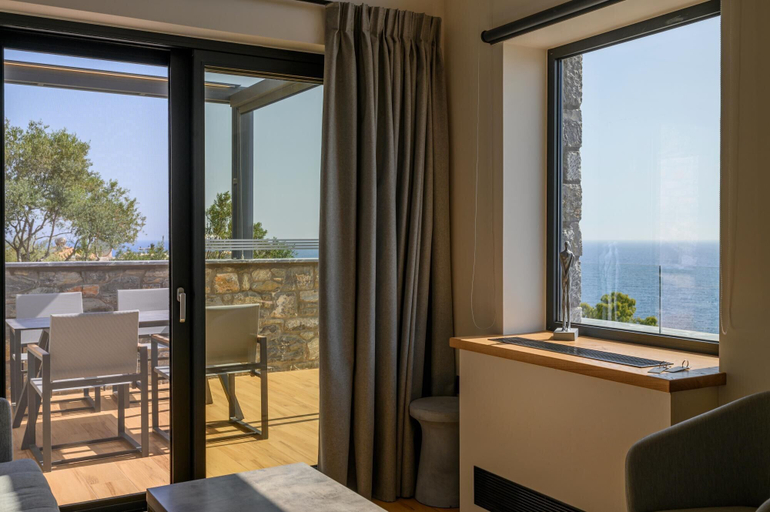 Others 4, Selini Penthouse Suite, Peloponnese
