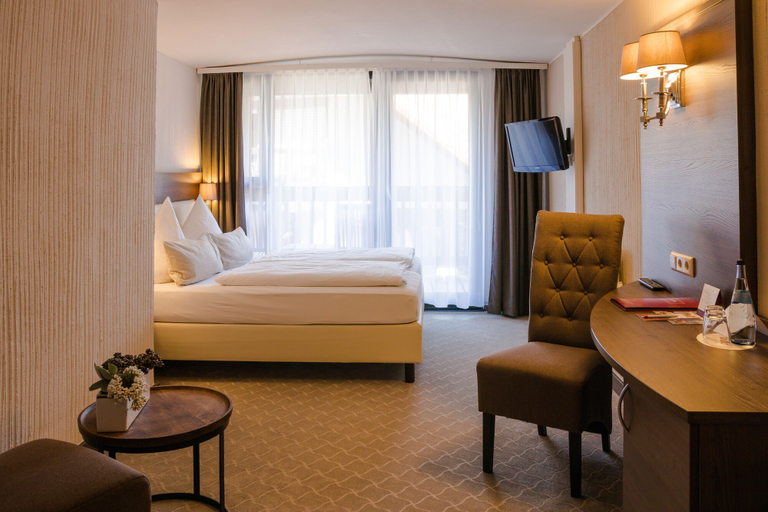 Bedroom 4, Parkhotel Luise, Calw