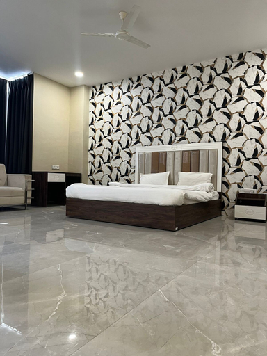 Others 5, Hotel Emperor Paradise, Bilaspur