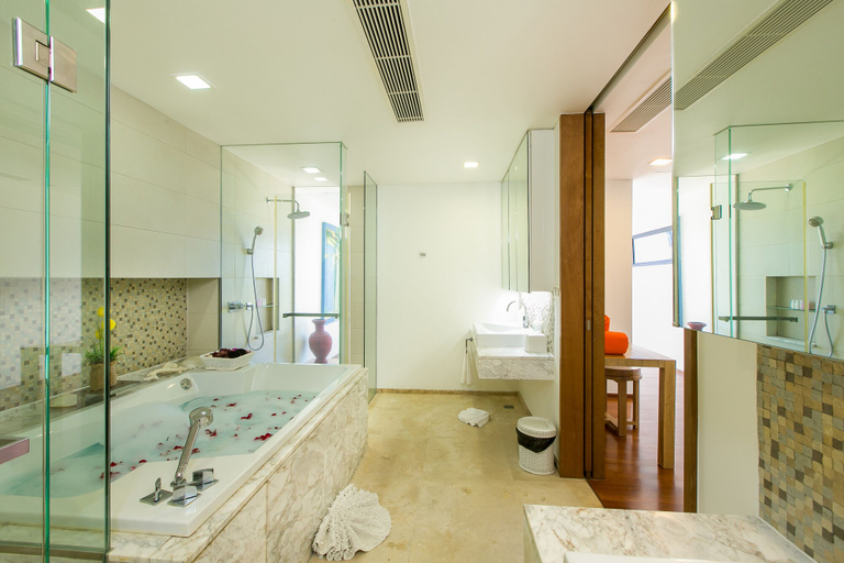 Bathroom 5, The Heights Penthouse Ocean view A11 Near Kata Beach, Pulau Phuket
