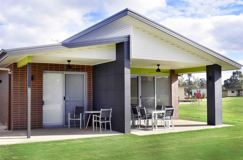 Exterior & Views 2, cluBarham Golf Resort, Wakool