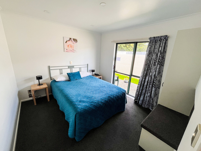 Bedroom 4, Camelot Motor Lodge, Palmerston North