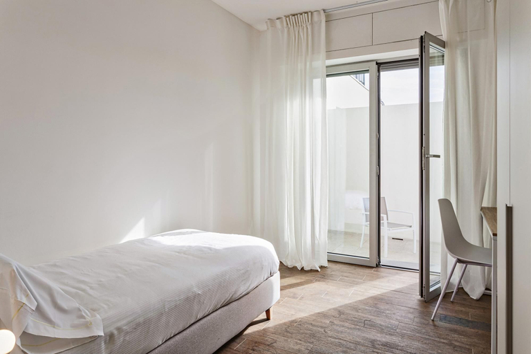 Room 5, Deluxe Apartment - Grey by Wonderful Italy, Genova
