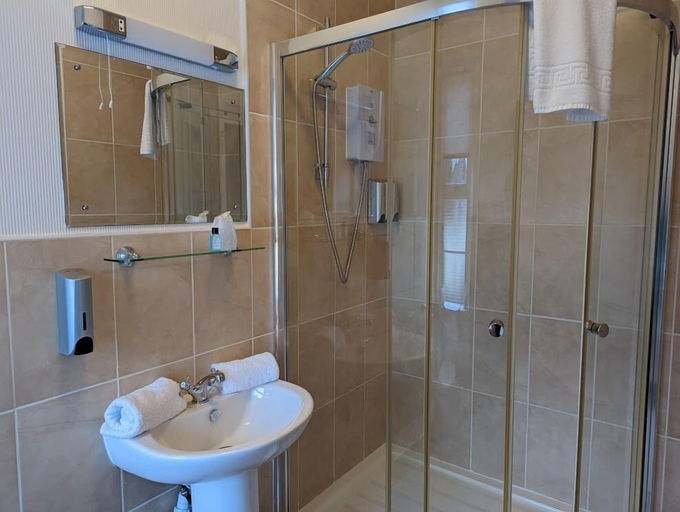 Bathroom 4, Abingdon House, Torbay
