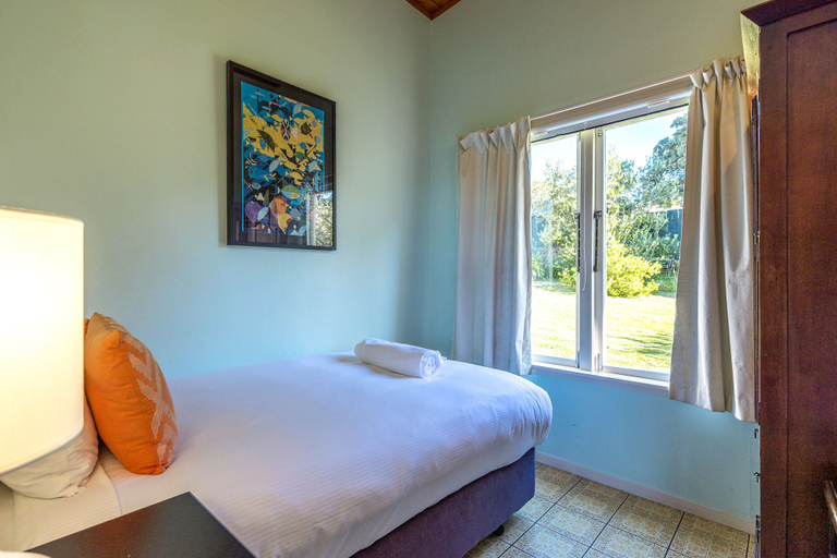 Bedroom 3, Drop Anchor, Auckland