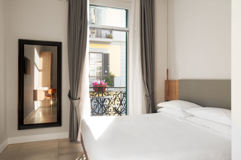 Bedroom 5, The Grey, Napoli