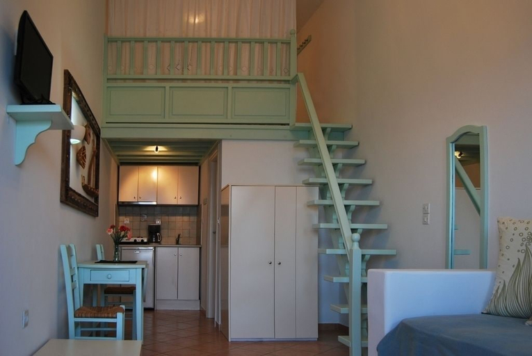 Bedroom 3, Lefkanthemo, South Aegean