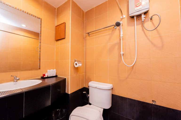 Bathroom 4, Hillside Resort Pattaya, Pattaya