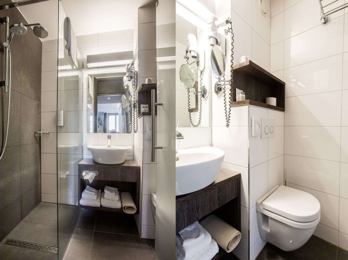 Bathroom 4, Golden Tulip Hotel Central, 's-Hertogenbosch
