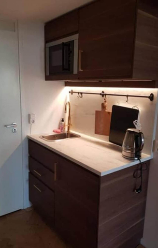 Room 3, Luxurious Suite in Maastricht City Center, Maastricht