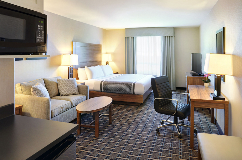 Bedroom 3, Pomeroy Inn And Suites Vermilion, Division No. 10