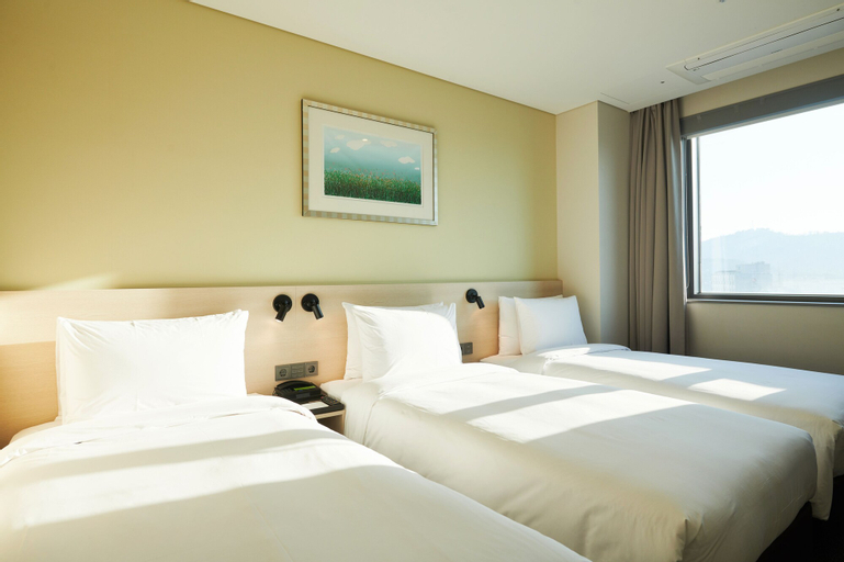 Bedroom 14