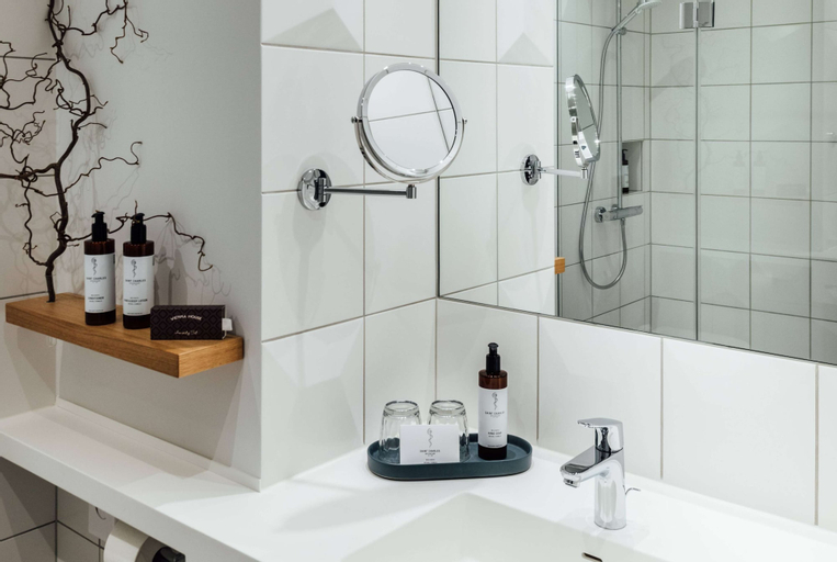Bathroom 4