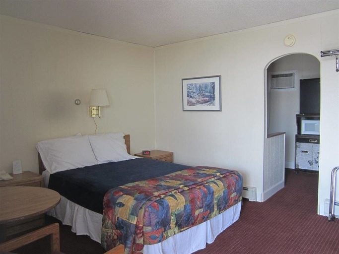 Bedroom 4, Big Horn Motel, Johnson