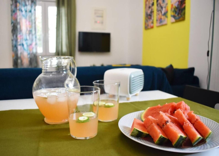 Dining 5, Pirgos Colorful Studio, Sleeps 2, Parking Wifi Ac, Crete