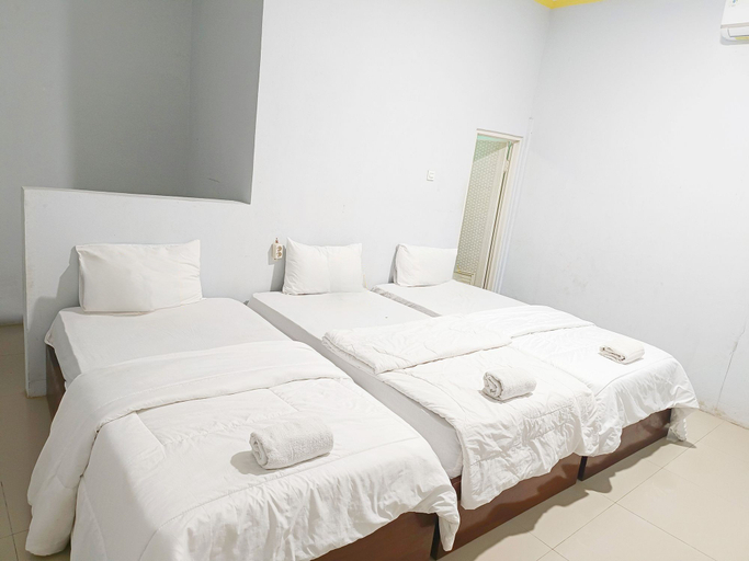 Bedroom 4, Penginapan Kurnia Sluke, Rembang