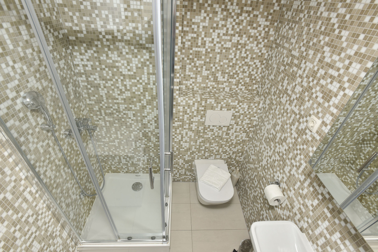 Bathroom 3, Makarska Touristik Apartments, Makarska