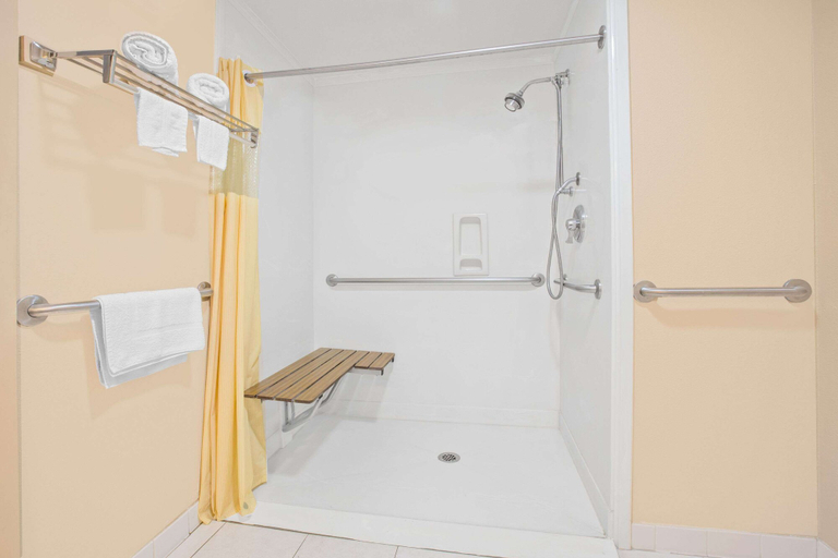 Bathroom 3, Days Inn by Wyndham Ruston LA, Lincoln
