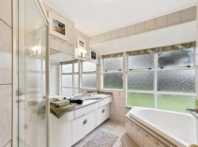 Bathroom, Stunning 4 Bedroom Home In Tranquil Rural Karaka, Franklin