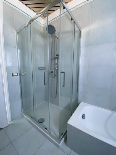 Bathroom 4, Hotel Solemare Beach & Beauty SPA, Napoli