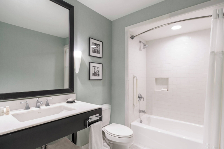 Bathroom 4, Renaissance New Orleans Pere Marquette French Qtr Area Hotel, Orleans