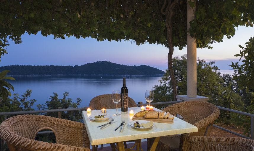 Food & Drinks, Sea Pearl Apartments by DuHomes, Dubrovnik