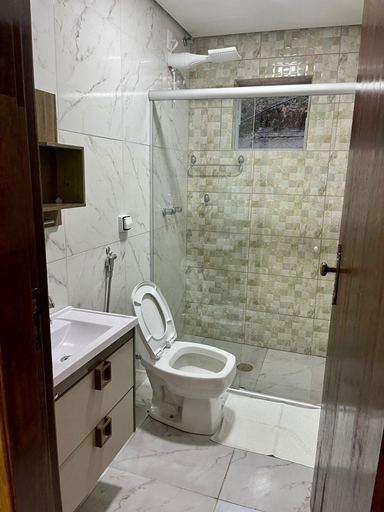 Bathroom 3, Pousada Saint james, Águas de Lindóia