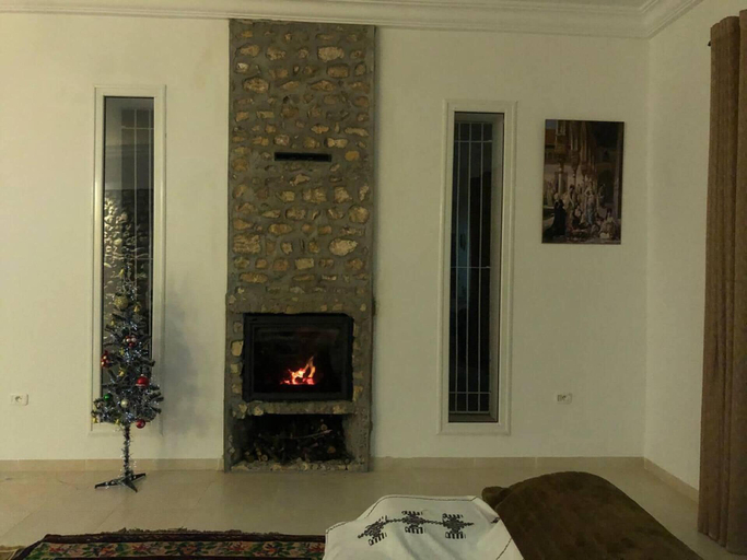 Others 5, Cheerful 2-bedroom Villa With Pool, Nasrallah