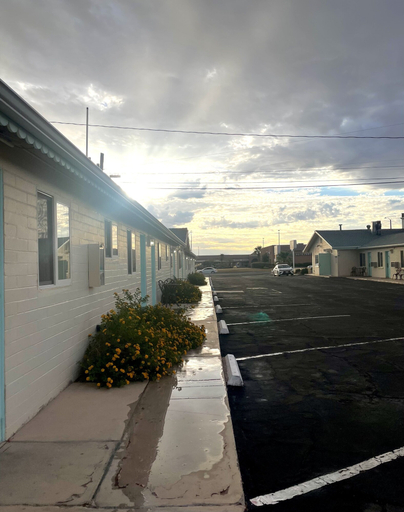 Exterior & Views 2, Howard Johnson by Wyndham Ridgecrest, CA, Kern