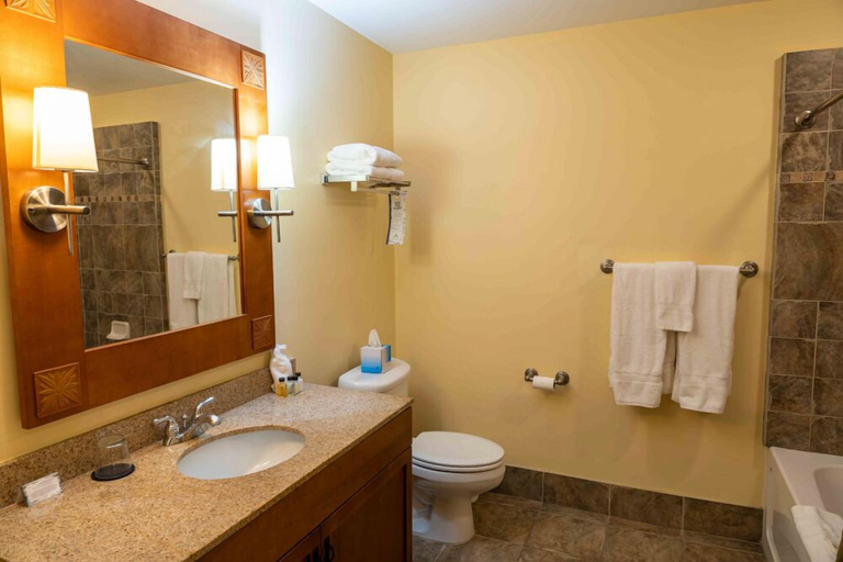 Bathroom 4, Mountain Creek, Sussex