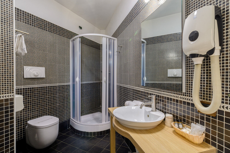 Bathroom 4, Hotel Terme Capasso, Salerno