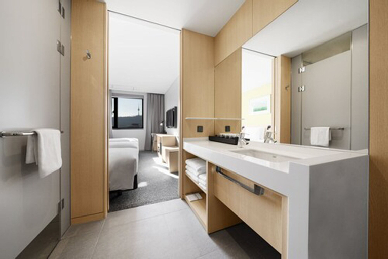 Bedroom 18