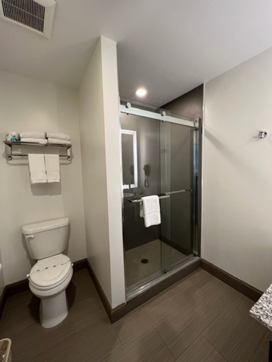 Bathroom 7