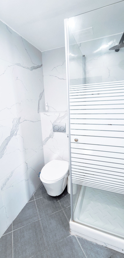 Bathroom, 1201 GO to Bat Yam Center