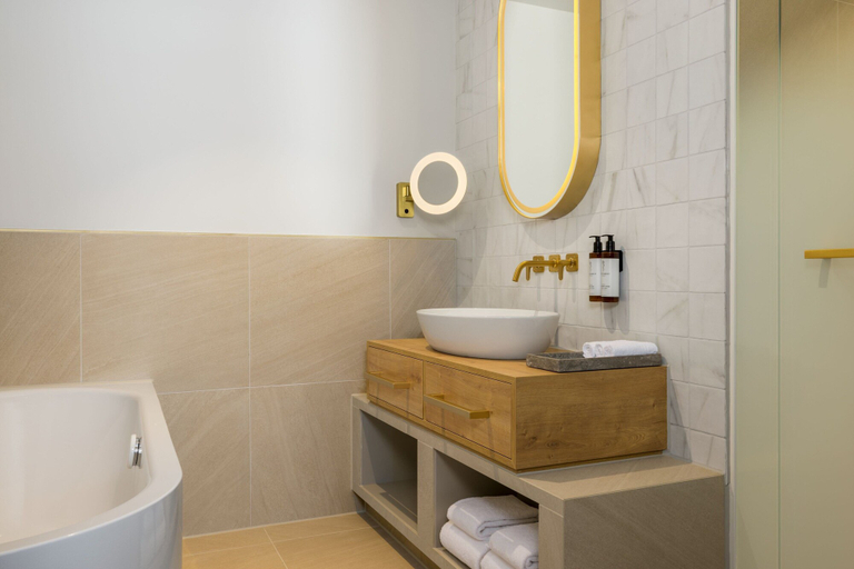 Bathroom 5, Caro Selig Tegernsee Autograph Collection, Miesbach