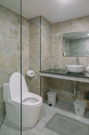 Bathroom 4, One Lodge, Pattaya