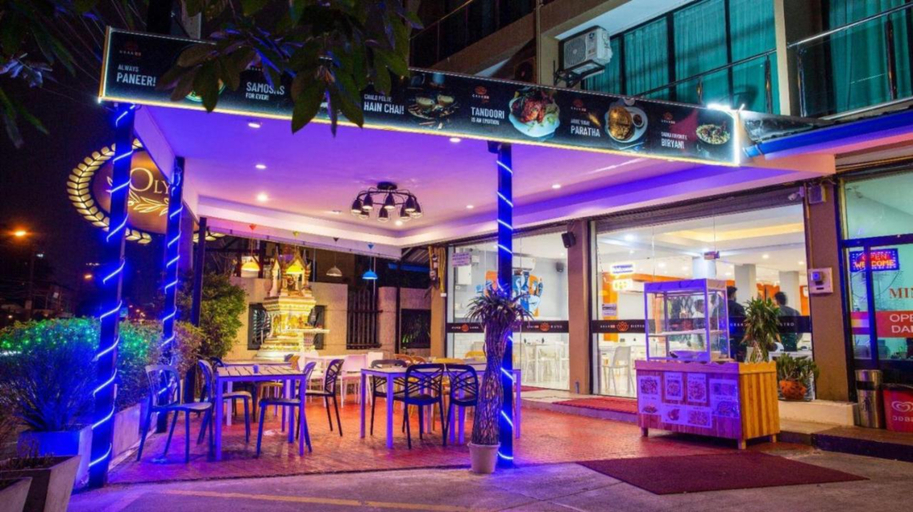 Food & Drinks 5, Grande Classic, Pattaya