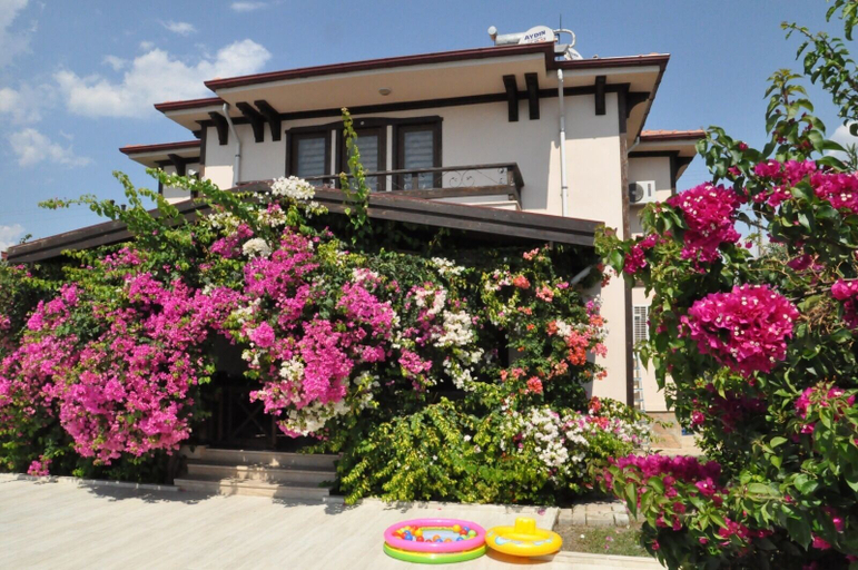 Exterior & Views 2, Beautiful 4-bed Villa Private Pools, Ortaca