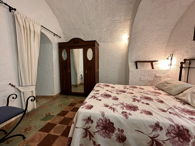 Bedroom 3, Cuevas la Granja, Granada