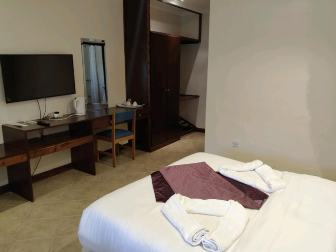 Bedroom 3, Fish Eagle Inn, Starehe
