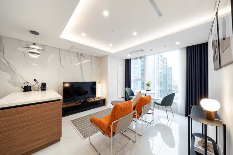 Others 2, Le collective Gangnam SAC Signity, Seocho