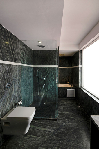 Bathroom 4, EllBee Ganga View, Garhwal